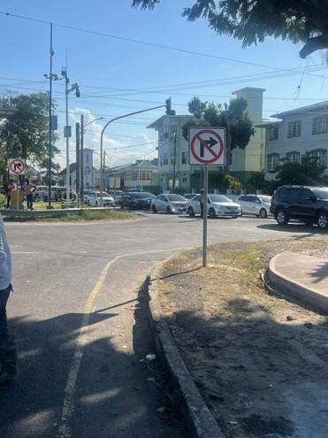 No right turn from Vlissengen Road onto Lamaha Street