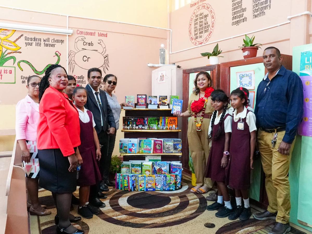 The launching of the library (Ministry of Education photo)