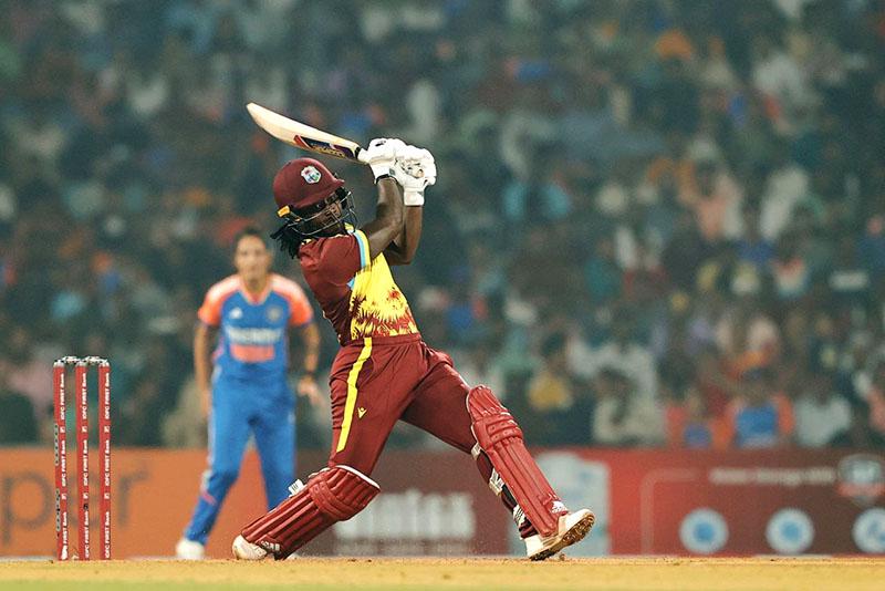 Deandre Dottin smashed 25 runs from 17 deliveries and
snared 1-54 with the ball in a losing effort (ESPN Cricinfo Photo).