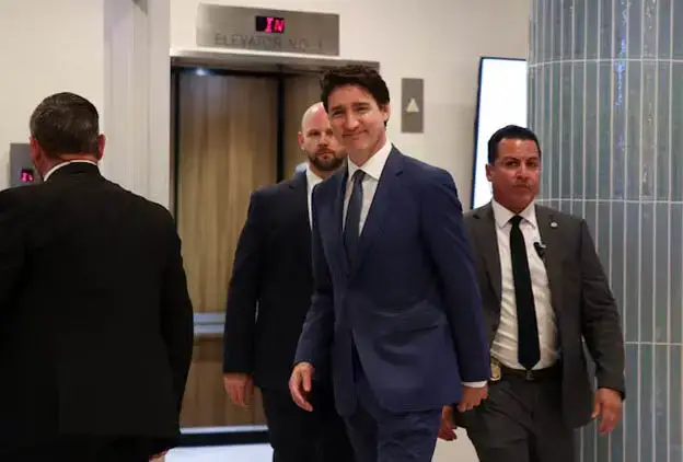 Justin Trudeau leaves a hotel in West Palm Beach, November 29, 2024